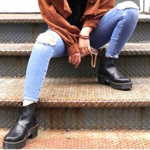 COPY - Dr Martes Rometty II size 6 NWT